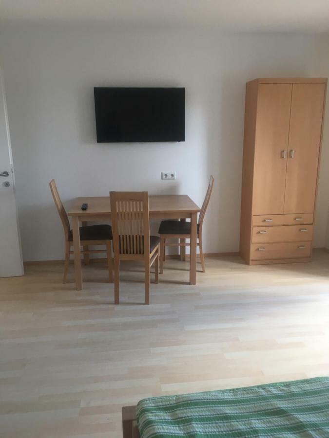 Privatzimmer Wagner Λεόμπεν Εξωτερικό φωτογραφία